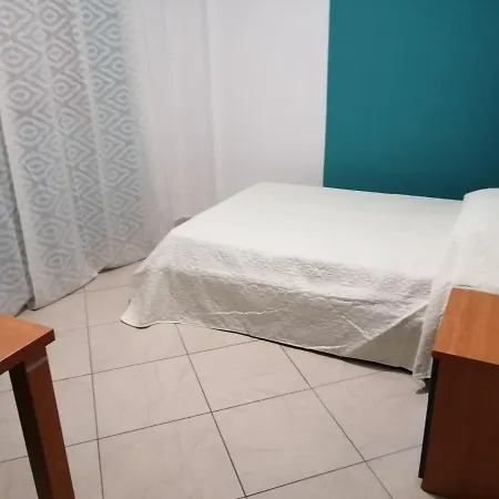 Bed & Breakfast Giusi-casa Vacanze *